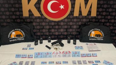 Antalya’da Kaçakçılık ve Organize Suçlarla Mücadele (KOM) Şube Müdürlüğü ekipleri