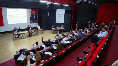 Ayvalık Belediyesi Mayıs ayı olağan meclis toplantısı Vural Sineması Nejat