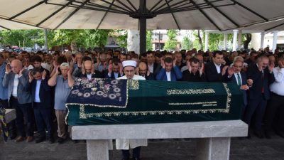 Balıkesir Büyükşehir Belediyesi’nin önceki dönem AK Parti Belediye Başkanı Yücel