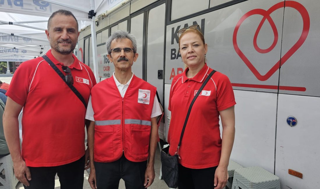 Bandırma,kan bağışlarıyla milyonlarca can kurtaracak Toplumda farkındalık yaratmak amacıyla gerçekleştirilen “İyilik Sensiz Olmaz Bandırma” etkinliğinde