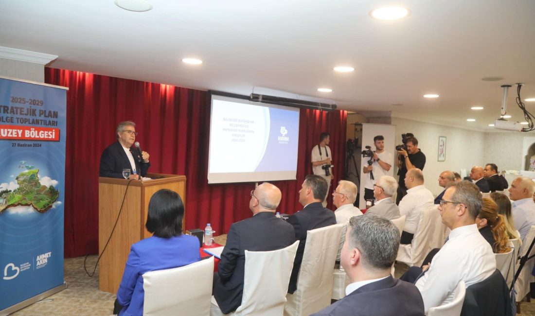 Güney Marmara Bölgesi için 5 yıllık planlama Güney Marmara Stratejik Bölge Toplantısı’na katılan Bandırma Belediye Başkanı Dursun