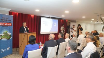 Güney Marmara Stratejik Bölge Toplantısı’na katılan Bandırma Belediye Başkanı Dursun