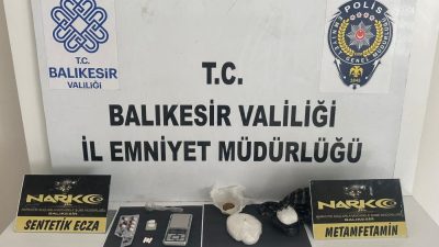  Balıkesir’de Narkotik ekipleri tarafından bir adrese yapılan operasyonda 4 kişi