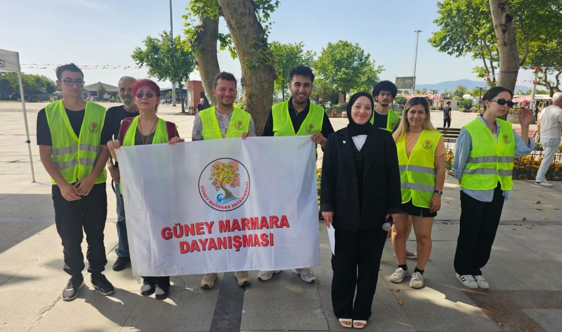 Bandırma’da Dünya Çevre Günü açıklaması Güney Marmara Dayanışması ve Bandırma Onyedi Eylül Üniversitesi Ekoloji Topluluğu