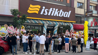 Bandırma’ya kazandırılan İstikbal Mobilya Mağazası’nın açılışı yoğun katılımla gerçekleştirildi. Turgutlar
