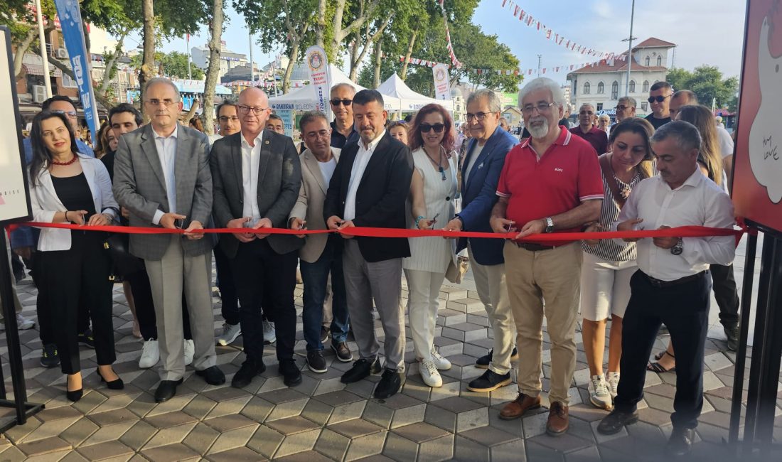 Bandırma’da sanat dolu “Bienal” sergisi BANÜ ve Bandırma Belediyesi iş birliğinde düzenlenen “Bandırma Kuşcenneti Poster
