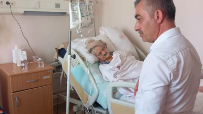 Manyas Devlet Hastanesini ziyaret eden Belediye Başkanı Ahmet Duru, vatandaşlara