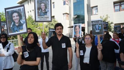 Balıkesir’de 11 Mayıs’ta kuryelik yaparken teslim ettiği sipariş sonrasında sokakta
