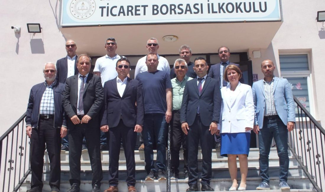 Bandırma Ticaret Borsası İlkokulu bünyesinde açılan Konferans Salonu, Fen Laboratuvarı