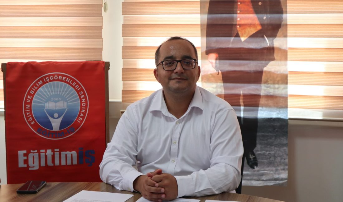 Bandırma Eğitim-İş Sendikası’ndan MEB’e sert eleştiri Eğitim-İş Sendikası Bandırma Şubesi, Milli Eğitim Bakanlığı tarafından onaylanan yeni