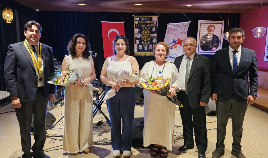 Bandırma Rotary Kulübü’nde Cem Aldağ başkanlık görevini devraldı Erdek’te Pınar Otel’de gerçekleşen gecede Cem Aldağ 2024-2024 Dönem Başkanlığı