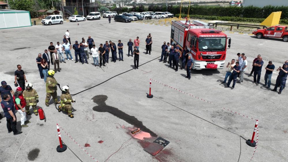 Balıkesir İtfaiyesi her geçen gün kalitesini artırıyor Balıkesir Büyükşehir Belediyesi İtfaiye Dairesi Başkanlığı; her geçen gün niteliğini