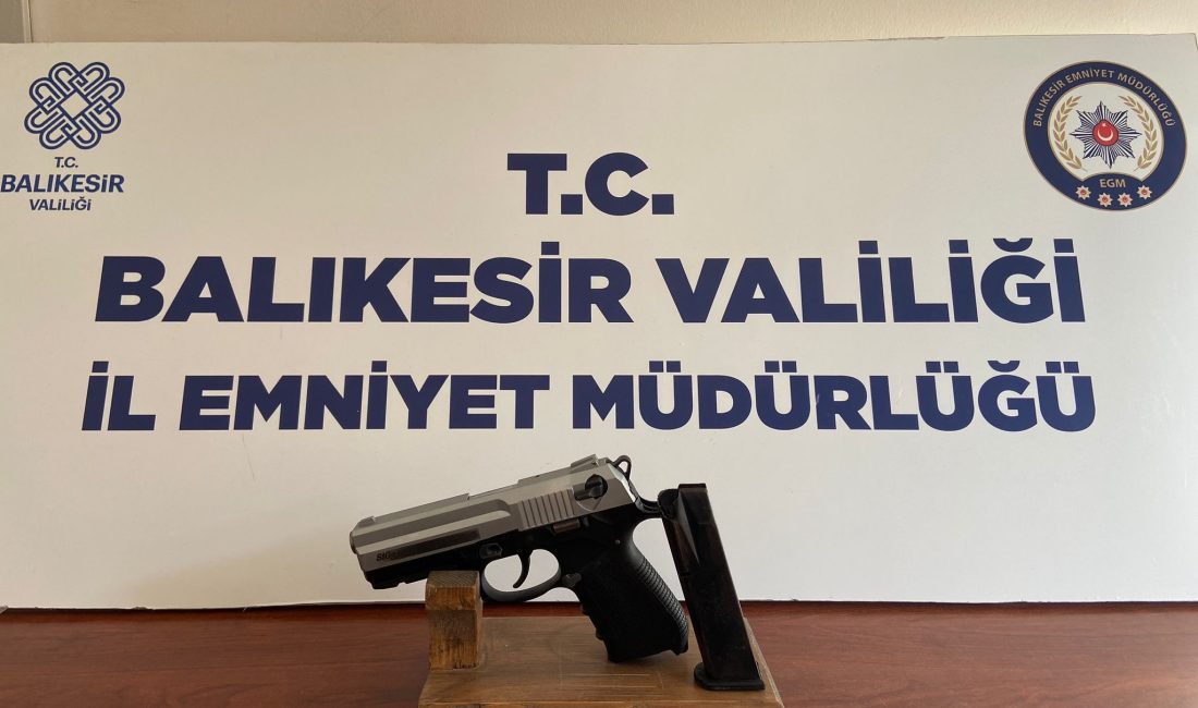 Bandırma’da 14 bin liralık malzeme çalan hırsızlar yakalandı 17 Eylül Mahallesi’nde kamyonet türü araçtan 14 bin lira değerinde