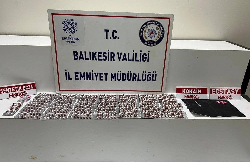  Edremit ve Ayvalık ‘ta Balıkesir İl Emniyet Müdürlüğü Narkotik ekipleri