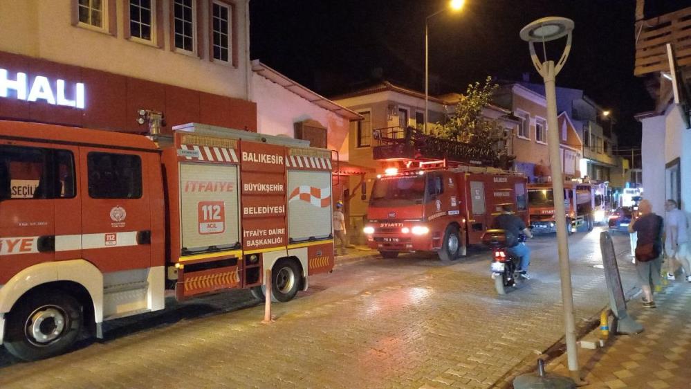Edremit’te ev yangını korkuttu Edremit’te müstakil bir evde çıkan yangın çevre sakinlerini korkuttu. Ekiplerin