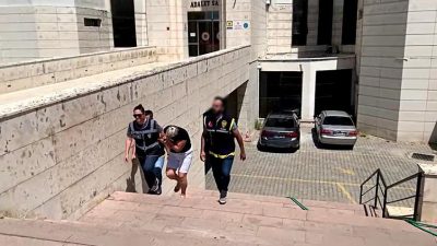 Edremit’te polis, Akçay’da fuhuşun önlenmesine yönelik istihbaratı üzerine masaj salonuna