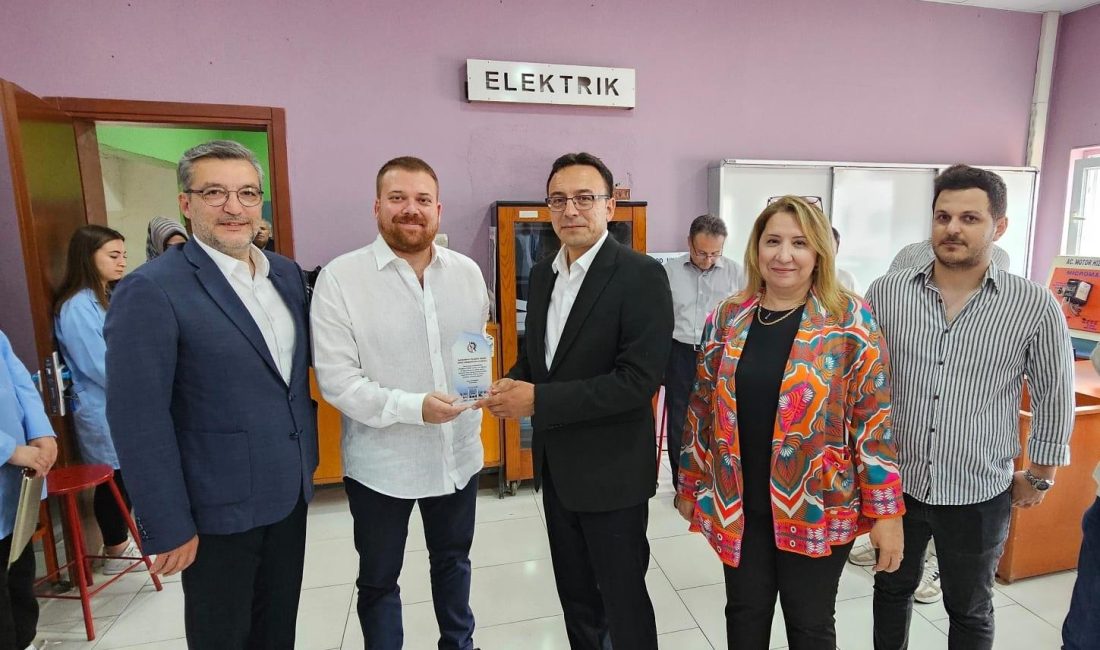 Bandırma Ticaret Odası’ndan meslek lisesine otomasyon desteği Bandırma Ticaret Odası Genç Girişimciler Kurulu, “Meslek Liseleri Özendirme Projesi”
