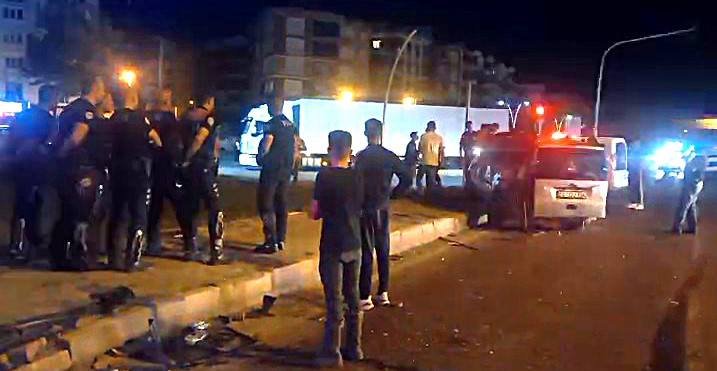 Edremit’te kaza: 4 yaralı Edremit'te meydana gelen trafik kazasında 4 kişi yaralandı. Edinilen bilgiye