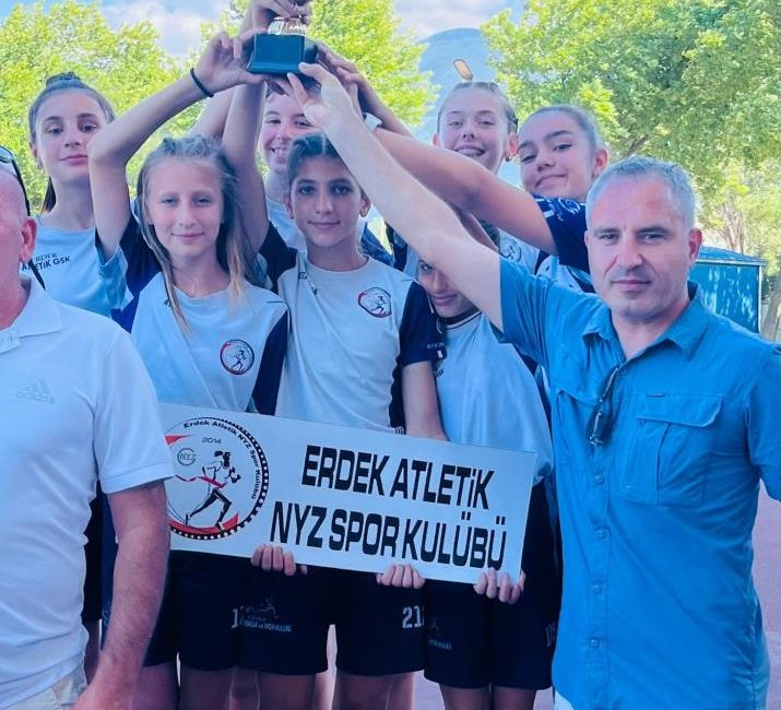  Erdek Atletik NYZ Spor Kulübü sporcuları Bursa’da düzenlenen atletizim yarışmasında