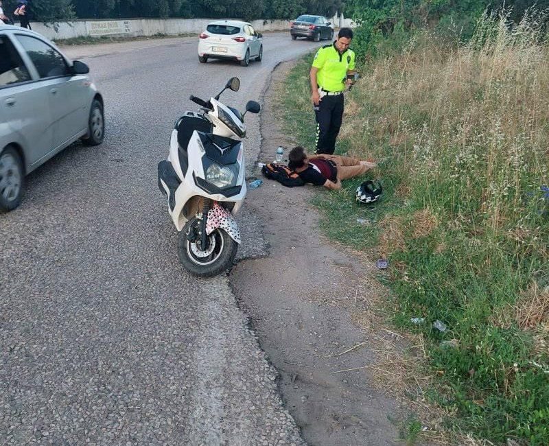 Erdek’te motosiklet kazası: 1 yaralı Erdek'te alkollü olduğu iddia edilen motosiklet sürücüsü direksiyon hakimiyetini kaybederek