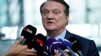 Beşiktaş Kul&uuml;b&uuml; Başkanı Hasan Arat&rsquo;a, ge&ccedil;en yıl ger&ccedil;ekleştirilen Avrupa Oyunları&rsquo;ndaki