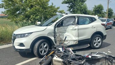 Ayvalık’ta motosiklet ile otomobilin çarpışması sonucu meydana gelen kazada 1
