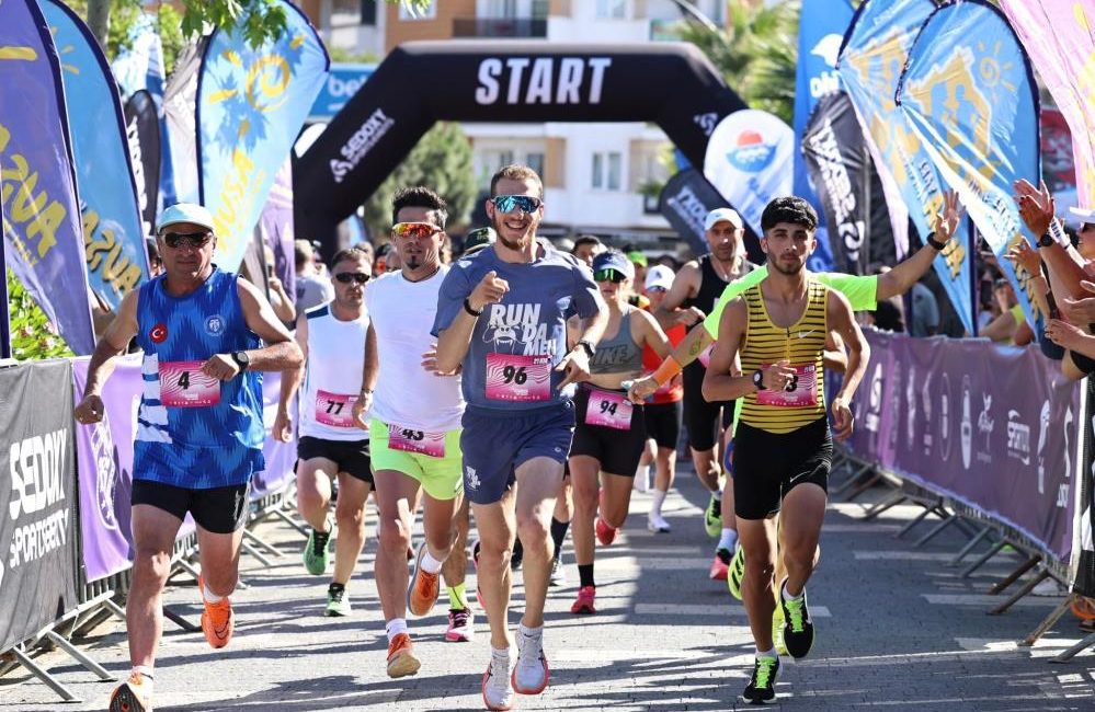 Avşa Maratonu nefes kesti Avşa’da, 4. kez düzenlenen “Uluslararası Avşa Yarı Maratonu” 9 ülkeden