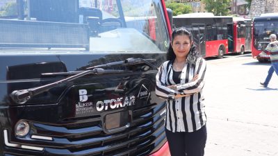 Bandırma’da şehir içi ulaşımı sağlayan otobüslerde çalışmaya başlayan Şoför Ceyda