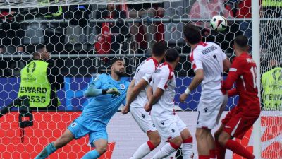 A Milli Futbol Takımı&rsquo;nın G&uuml;rcistan ile oynadığı ma&ccedil;ta fileleri havalandıran
