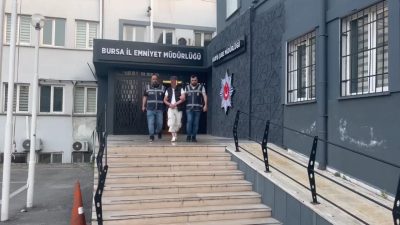 Bursa Asayiş Şube M&uuml;d&uuml;rl&uuml;ğ&uuml;&rsquo;ne bağlı Aranan Şahıslar B&uuml;ro Amirliği ekipleri,