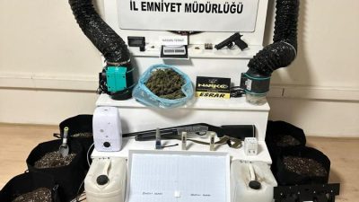 Balıkesir’de narkotik ekipleri bir eve düzenledikleri operasyonda çok sayıda uyuşturucu