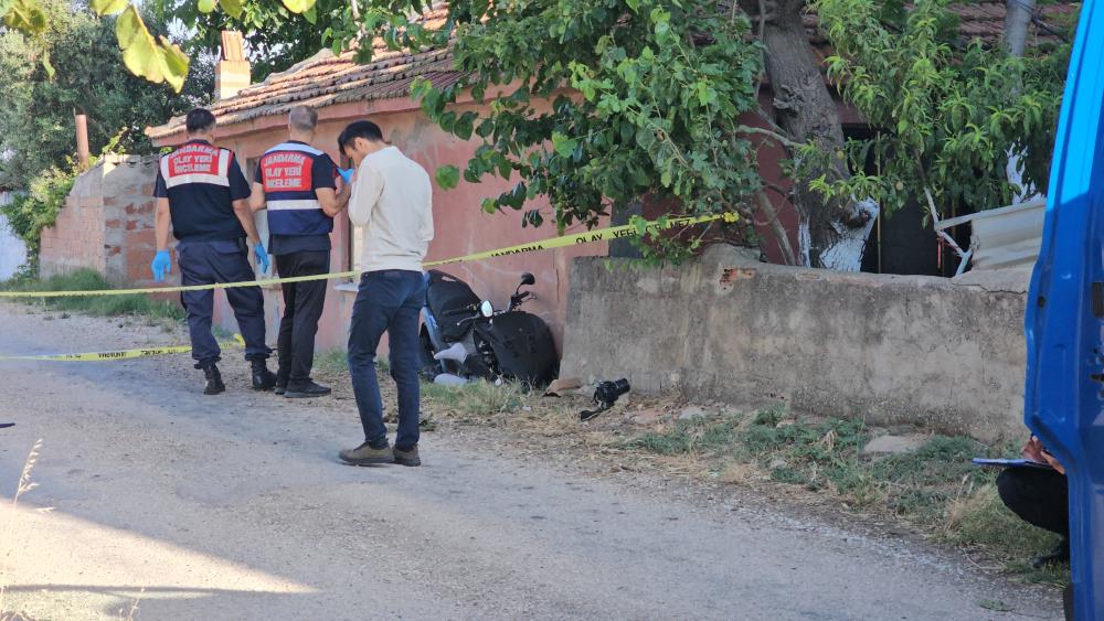 Bandırma’da motosiklet kazası: 1 ölü Bandırma, Doğanpınar mahllesinde tek taraflı motosiklet kazası meydana geldi. Kazada,