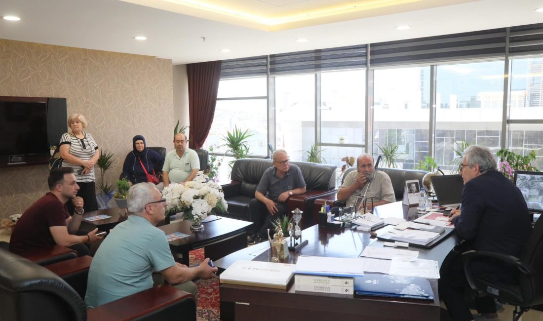 Mirza, Bandırmalılarla makamında buluştu Kurban Bayramı tatilinin ardından Bandırmalılar ile makamında bir araya gelen
