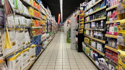 Aynı marka ürün, farklı marketlerde neredeyse 2-3 katı etiket fiyatıyla