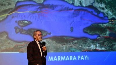 Çanakkale’de yaşanan Bandırma ve çevre ilçelerde de hissedilen depremi sosyal