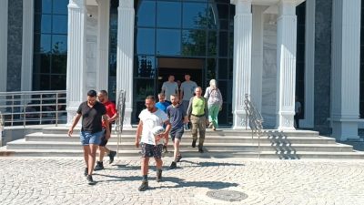Şahin Dere Kanyonunda mahsur 10 kişi jandarma tarafından helikopter destekli