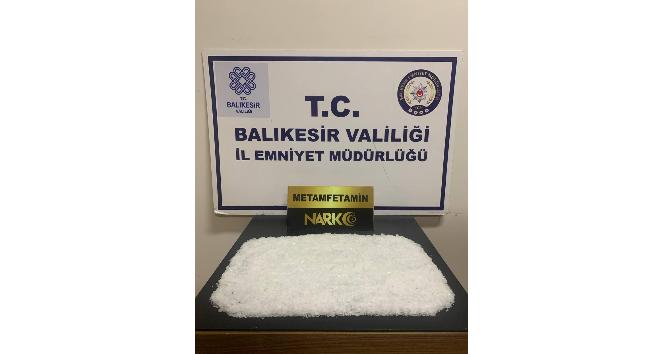 Balıkesir’de uyuşturucu operasyonu: 4 şahıs tutuklandı Balıkesir’de Narkotik ekipleri son 4 günde gerçekleştirdikleri operasyonlarda 108 gram