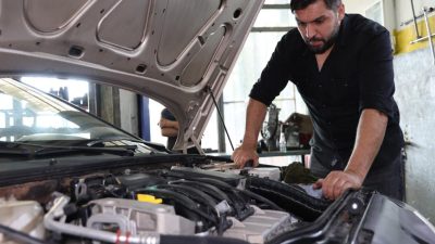 Hava sıcaklıklarının mevsim normallerinin üzerinde seyrettiği şu günlerde sürücülere araç