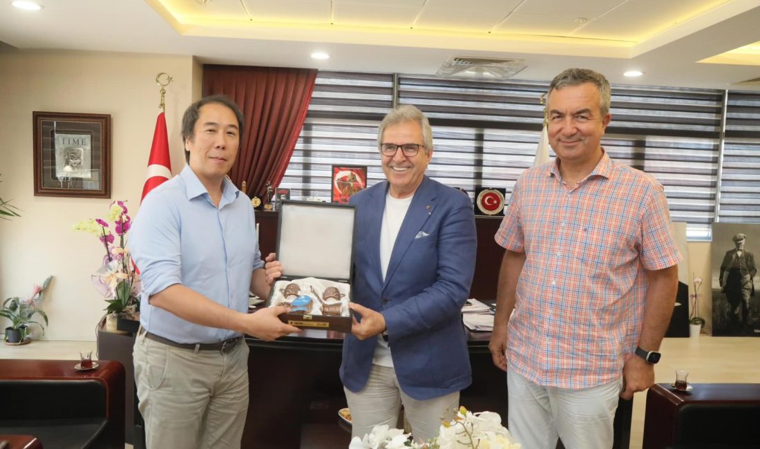 Kocaman Balıkçılık ve KYOKUYO’nun iş birliği masaya yatırıldı Bandırma Belediye Başkanı Dursun Mirza’ya gerçekleştirilen ziyarette Kocaman Balıkçılık ve