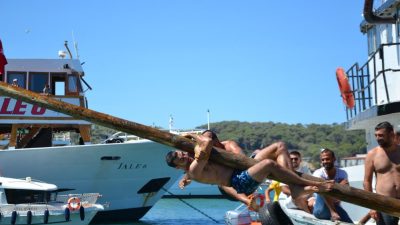 Ayvalık’ta, 1 Temmuz Denizcilik ve Kabotaj Bayramı’nın 98. yıldönümü coşkuyla