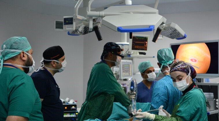 Balıkesir Üniversite Hastanesinde 6 ayda 211 bin hastaya sağlık hizmeti verildi Balıkesir Üniversitesi Hastanesi son yıllarda hizmet verdiği hasta ve gerçekleştirilen