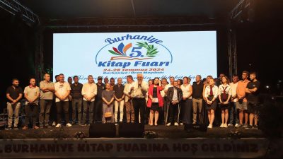 Burhaniye Kitap Fuarı 100’ü aşkın yayın evi, onlarca sanatçı, müzisyen,