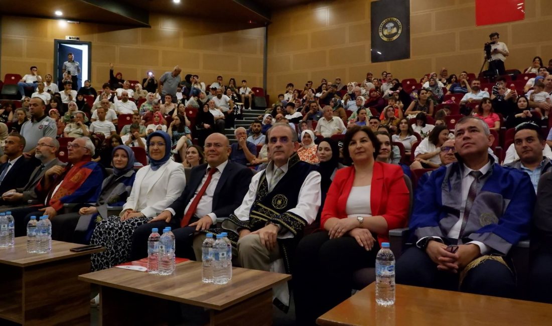 Susurluk MYO öğrencileri mezun edildi Susurluk Tarım ve Orman Meslek Yüksekokulu’ndan mezun olan öğrenciler için