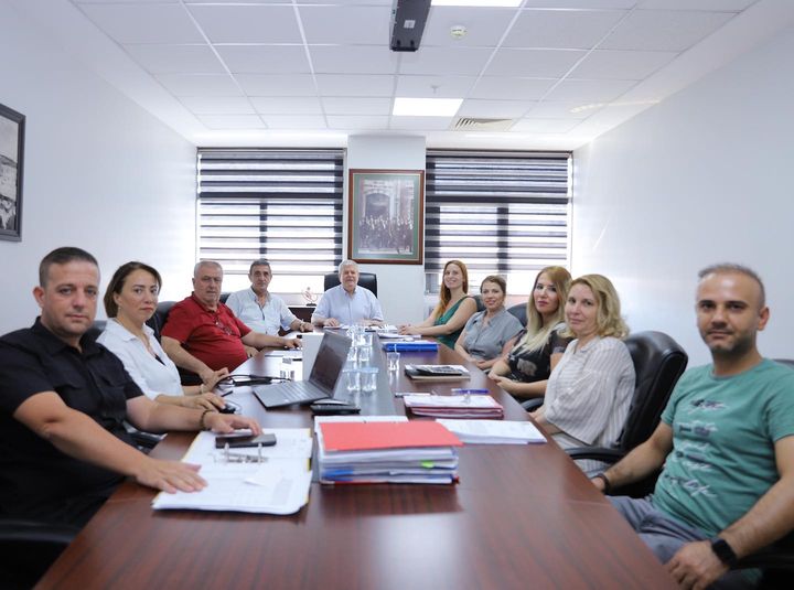 Bandırma için yeni kararlar alınıyor Bandırma Belediyesi gerçekleştirdiği Encümen Toplantısı’nda, yapılan çalışmalar ve planlanan projeler