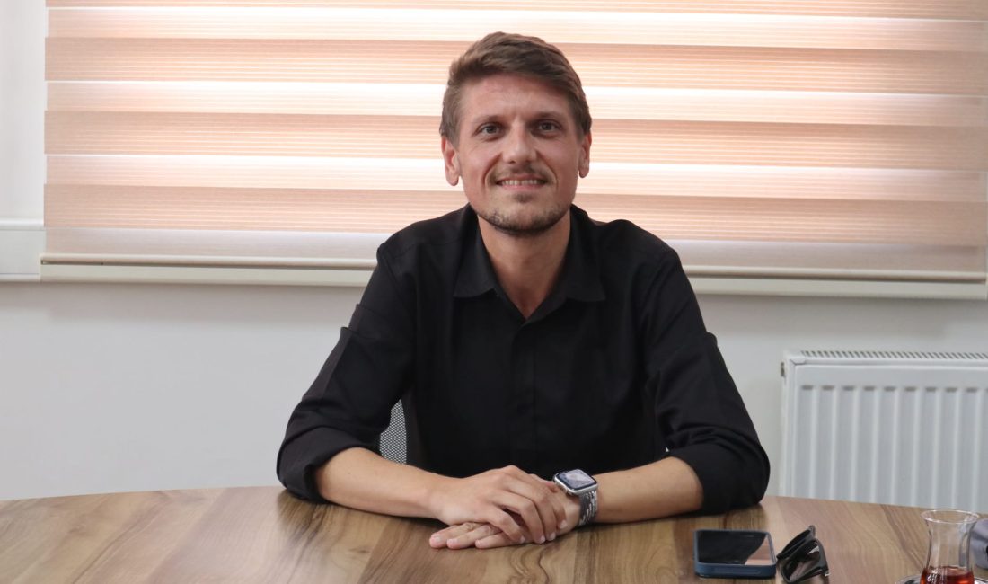 Tema Vakfı Bandırma İlçe Sorumlusu Burak Uğur, görevini Esin Ekşi’ye