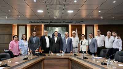 Balıkesir Büyükşehir Belediye Başkanı Ahmet Akın ile bir araya gelen