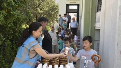 Dursunbey’de, çocukların yaz aylarında gerçekleştirilen Kur’an kursu eğitimlerinde motive olması