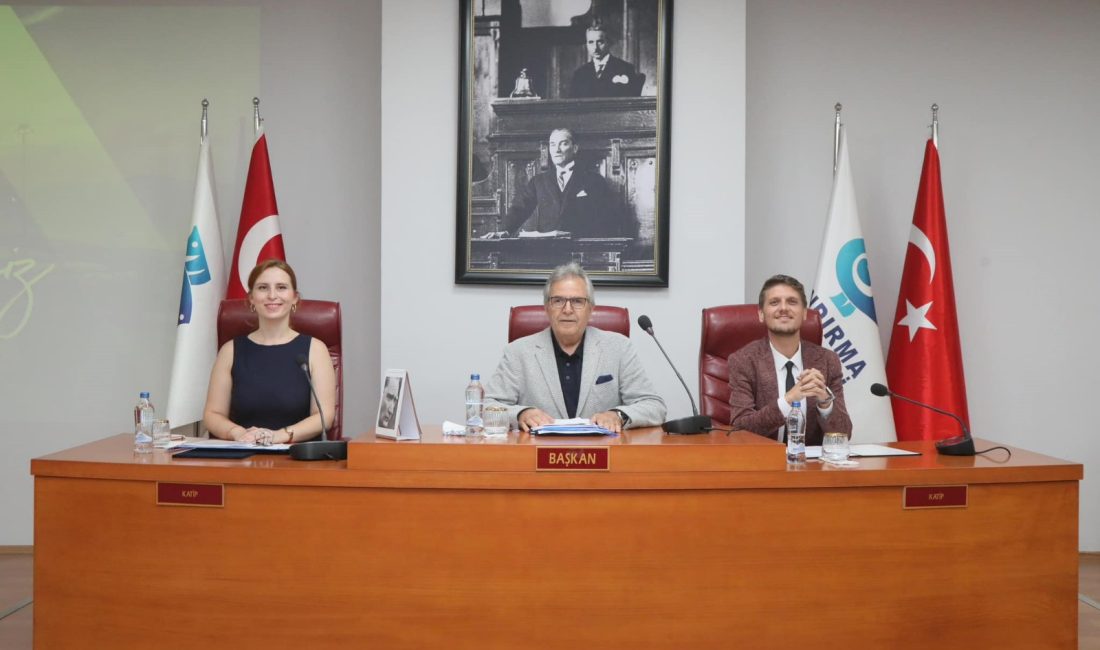 Bandırma Belediyesi borcundan 42 milyon 685 lira azalttı Bandırma Belediye Başkanı Dursun Mirza, belediyenin 2 aylık süreçte yaklaşık