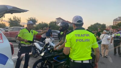 Bandırma’da araç, motosiklet ve motorlu bisiklet sürücülerine yönelik düzenlenen etkinlikte