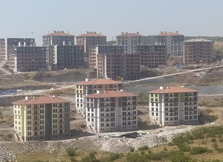 Balıkesir’de haziran ayında bin 855 konut satıldı Balıkesir’de haziran ayında TÜİK verilerine göre bin 555 konut satıldı.